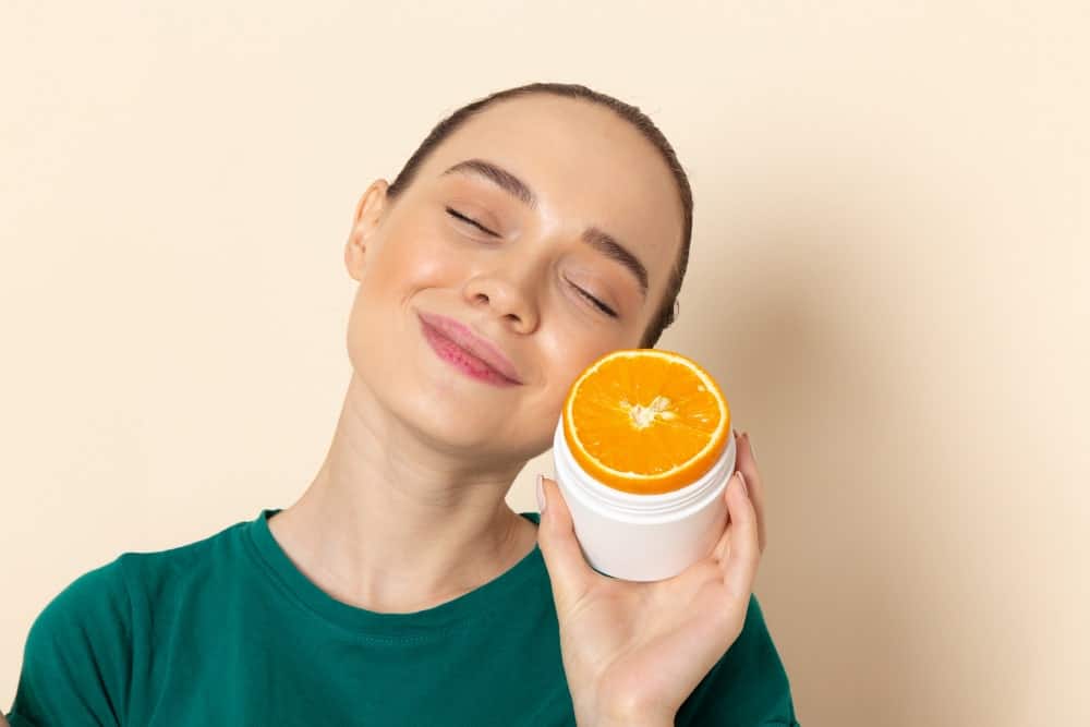 vitamina C al aplicarse sobre la piel