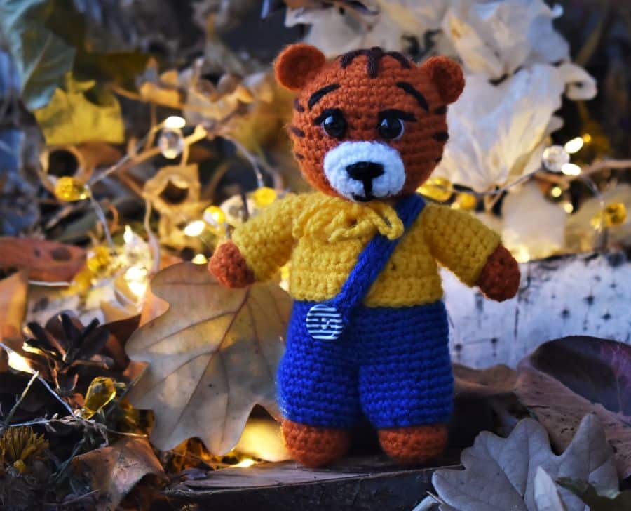 Peluche tigre de crochet para niños