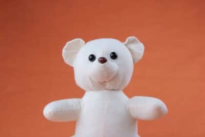 Guía paso a paso para reparar y restaurar peluches en casa