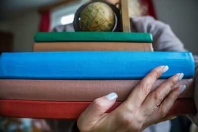 Cómo elegir libros físicos según tus gustos de lectura: formato, tapa y edición